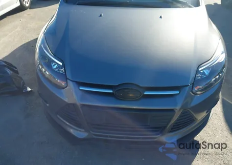 2014 Ford Focus Se from USA, damaged, VIN 1FADP3K29EL299853